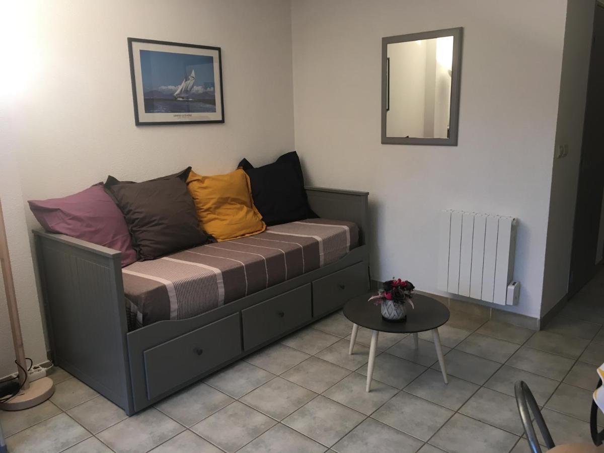 Sanary Sur Mer Appartement 30M2 T2 Avec Terrasse Piscine 10Min A Pied De La Plage Buitenkant foto