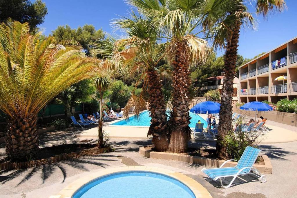 Sanary Sur Mer Appartement 30M2 T2 Avec Terrasse Piscine 10Min A Pied De La Plage Buitenkant foto